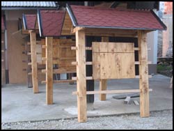 kozolec,-oglasna-deska