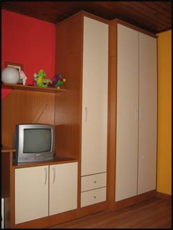 pohistvo-po-narocilu---mladinska-soba